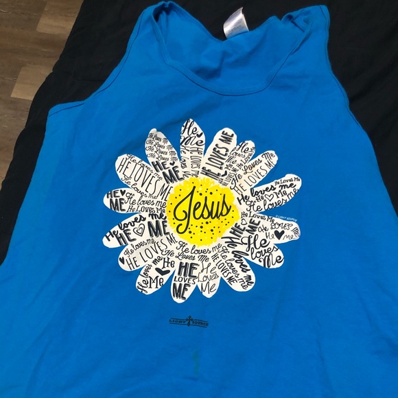 Workout tops - Picture 1 of 2